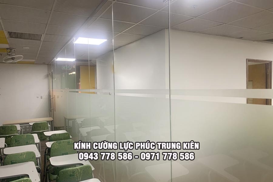 sàn kính cương lực